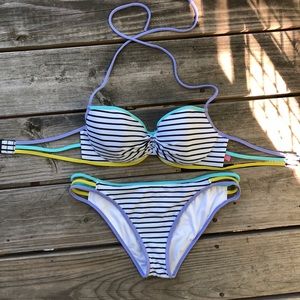 Victoria’s Secret bikini